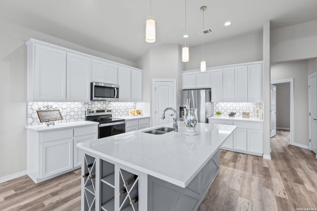 1361 Yaupon, Fischer, TX 78623