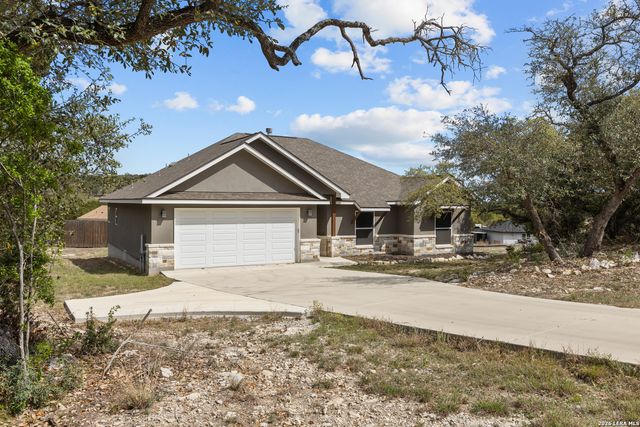 1361 Yaupon, Fischer, TX 78623