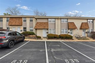 839 Lilybud Court, Ballwin, MO 63011