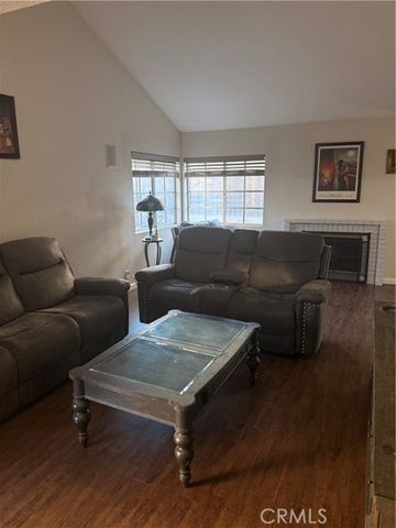 863 Encino, Corona, CA 92882