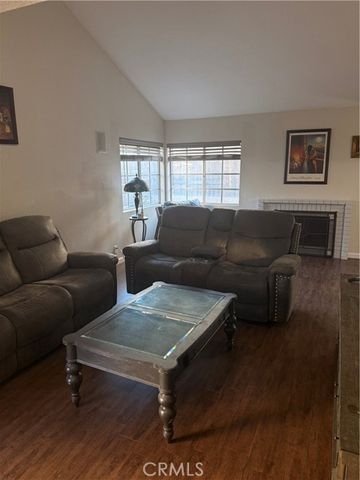 863 Encino, Corona, CA 92882