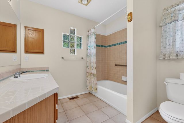 201 San Marcos Loop, Santa Fe, NM 87508