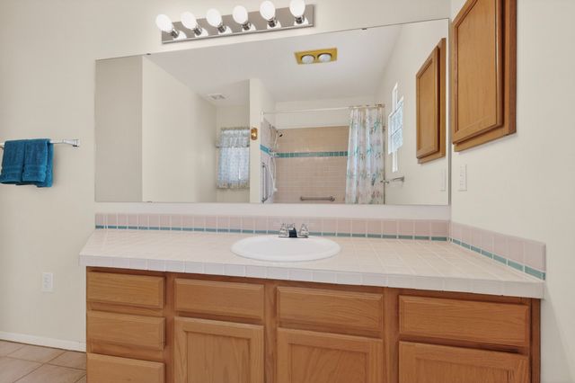 201 San Marcos Loop, Santa Fe, NM 87508
