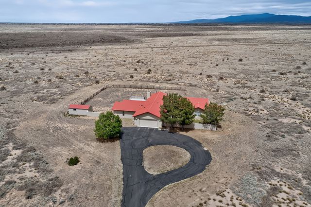 201 San Marcos Loop, Santa Fe, NM 87508