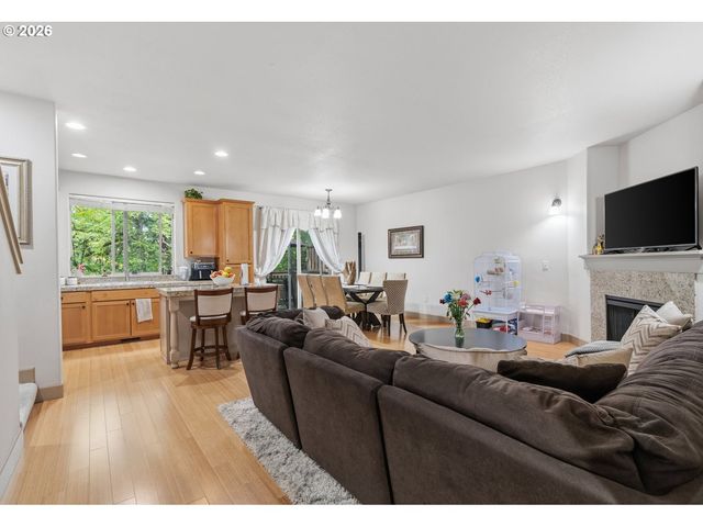 1965 Ne 48TH Way, Hillsboro, OR 97124