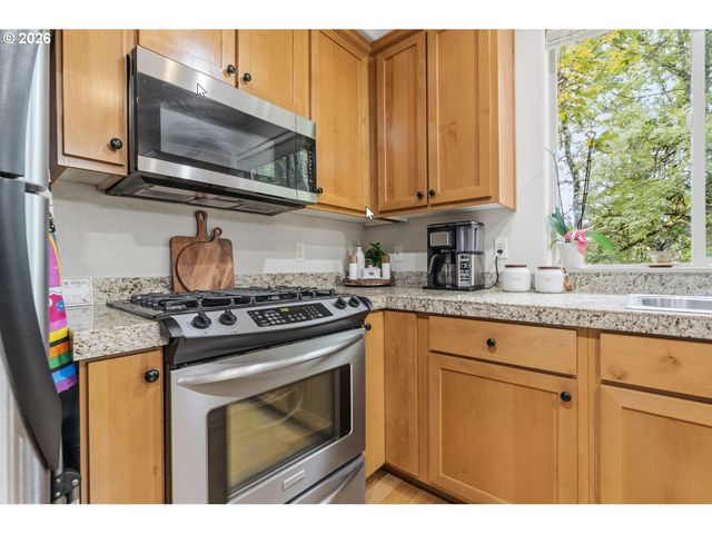 1965 Ne 48TH Way, Hillsboro, OR 97124