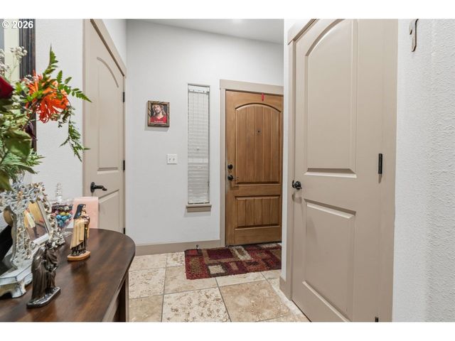 1965 Ne 48TH Way, Hillsboro, OR 97124