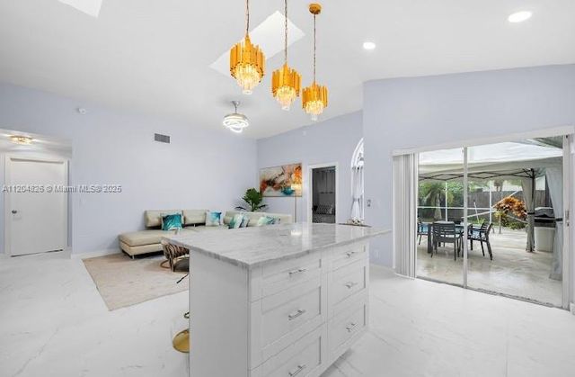 2002 Lake Breeze Ct 0, Wellington, FL 33414