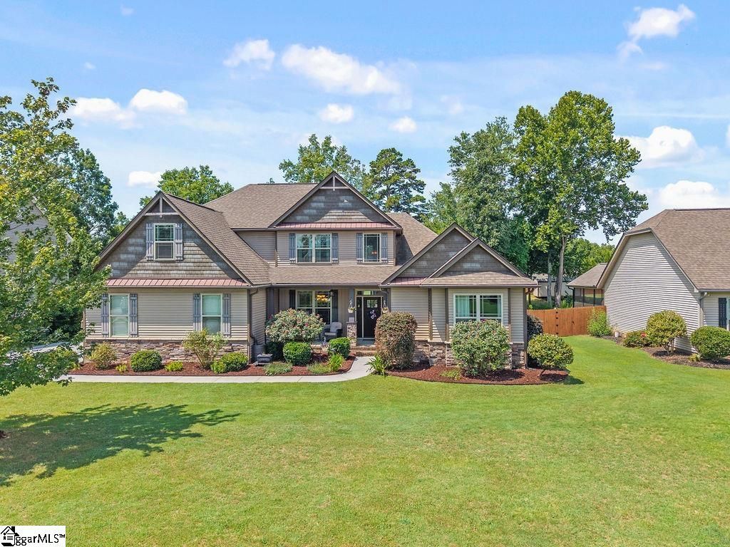 10 Meadowgold Lane, Greer, SC 29651