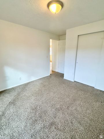 954 E CARNATION DR, White City, UT 84094