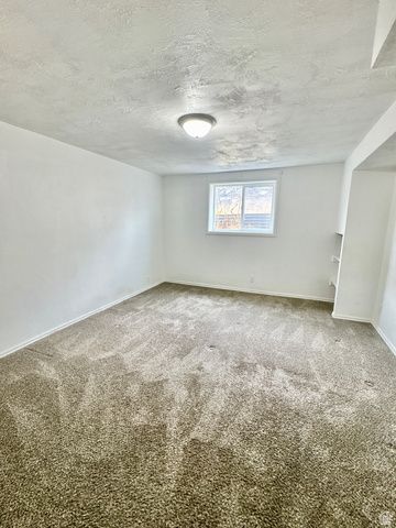 954 E CARNATION DR, White City, UT 84094