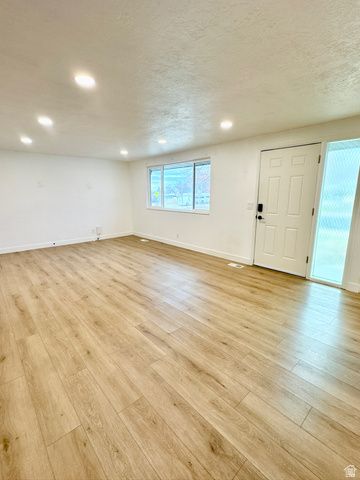 954 E CARNATION DR, White City, UT 84094