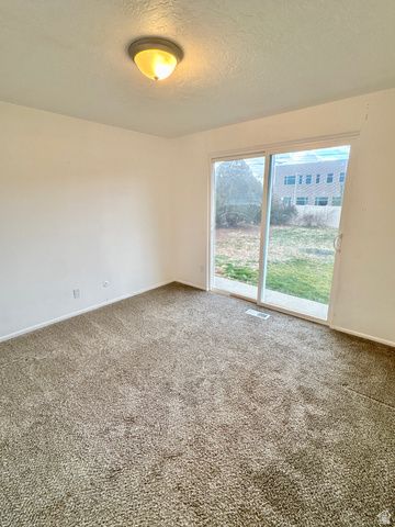 954 E CARNATION DR, White City, UT 84094