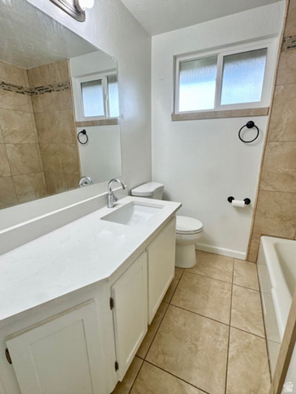 Image 12 of property listing at 954 E CARNATION DR, White City, UT 84094