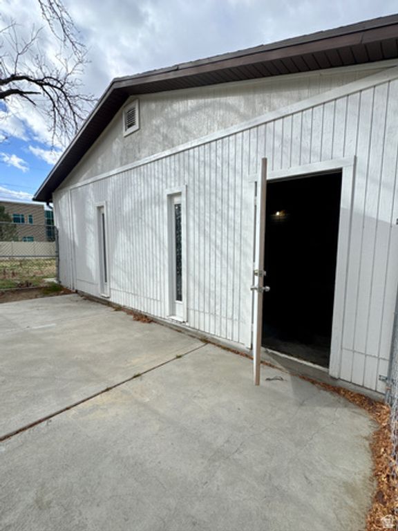 Image 26 of property listing at 954 E CARNATION DR, White City, UT 84094