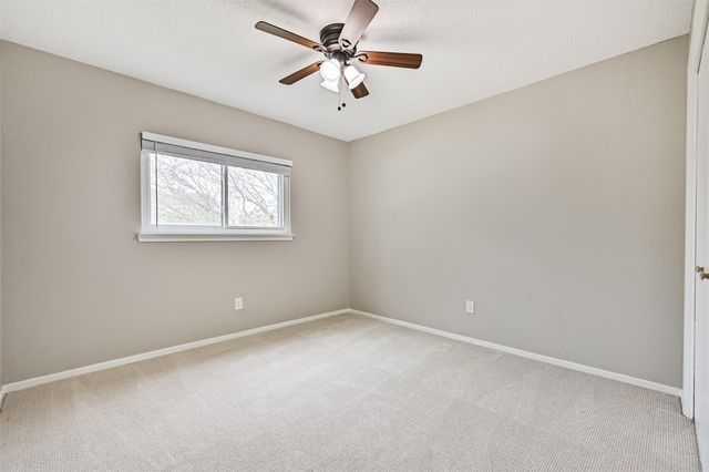 222 Old Oaks Street, League City, TX 77573