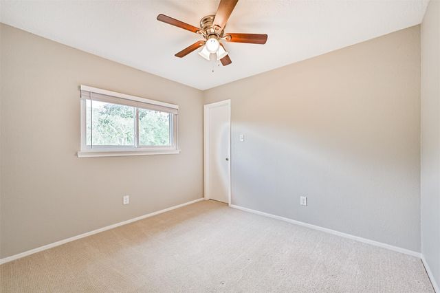 222 Old Oaks Street, League City, TX 77573