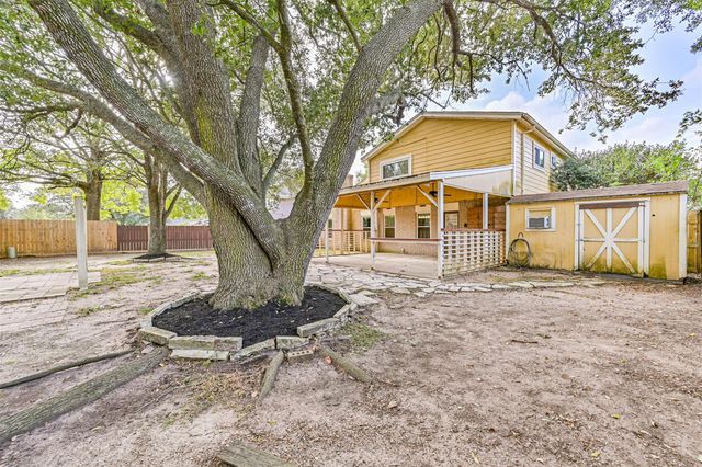 222 Old Oaks Street, League City, TX 77573