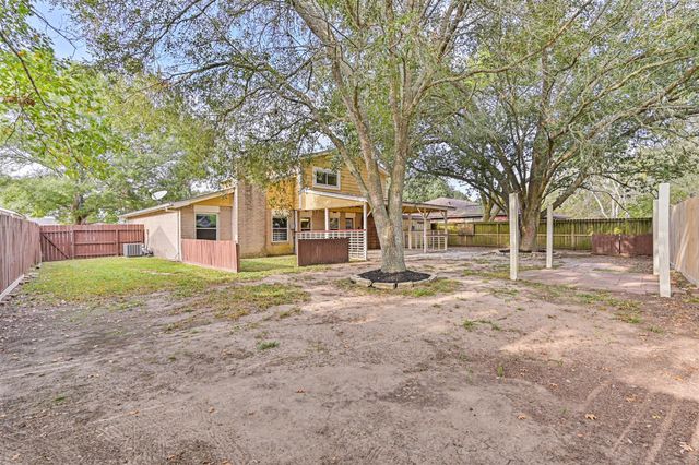 222 Old Oaks Street, League City, TX 77573