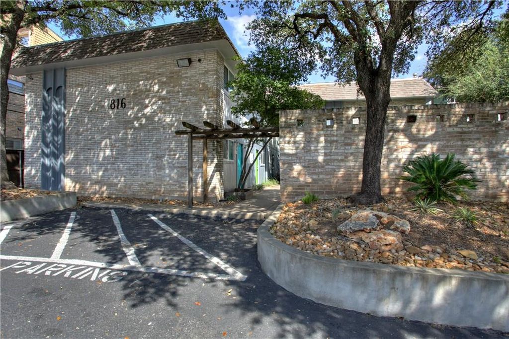 816 W North Loop BLVD 111, Austin, TX 78756