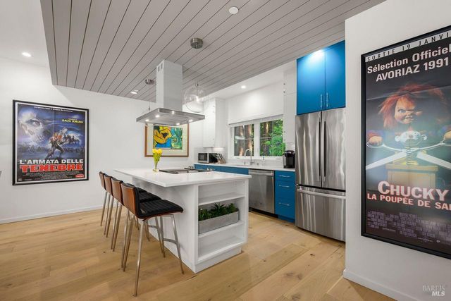 19621 Redwood Dr, Monte Rio, CA 95462