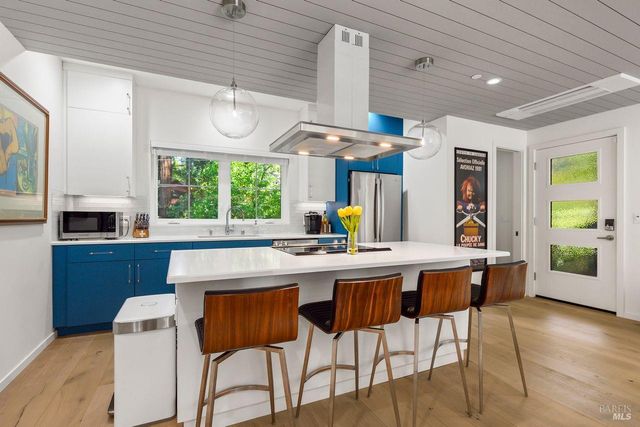 19621 Redwood Dr, Monte Rio, CA 95462