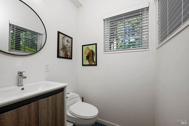 19621 Redwood Dr, Monte Rio, CA 95462