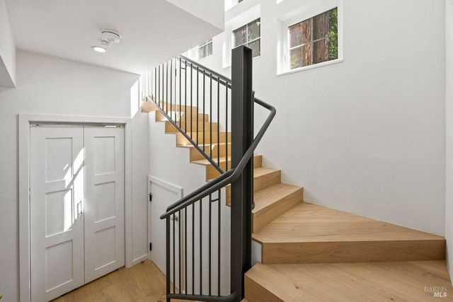 19621 Redwood Dr, Monte Rio, CA 95462