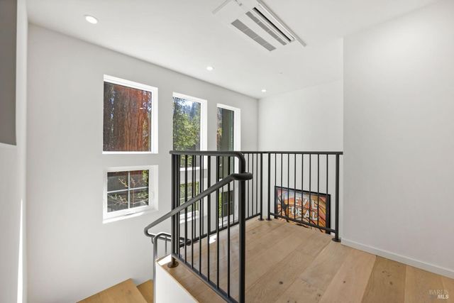 19621 Redwood Dr, Monte Rio, CA 95462