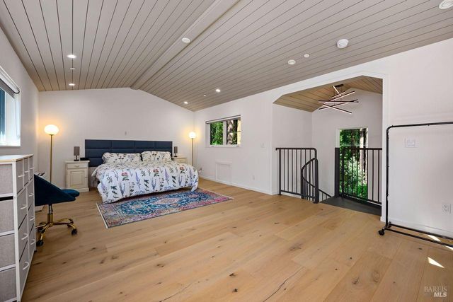 19621 Redwood Dr, Monte Rio, CA 95462