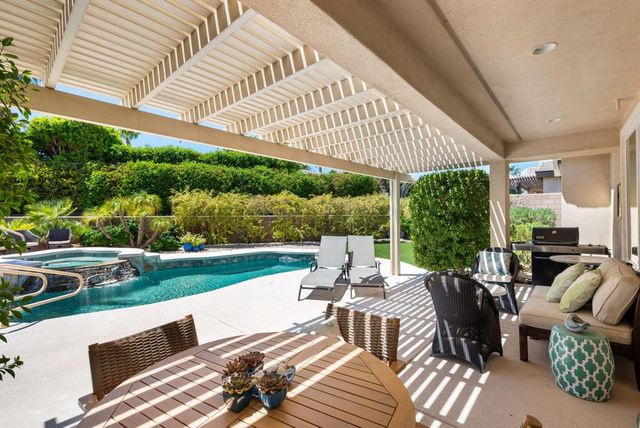 60945 Living Stone Drive, La Quinta, CA 92253