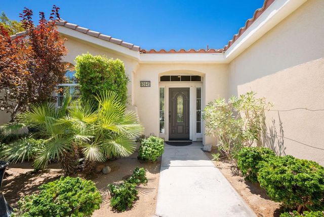 60945 Living Stone Drive, La Quinta, CA 92253