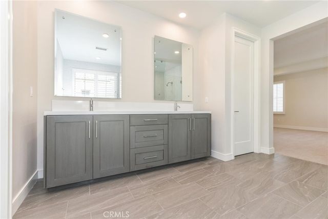 121 Linda Vista, Irvine, CA 92618