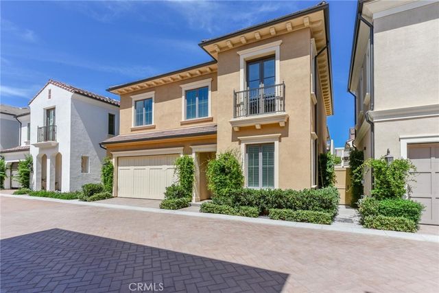 121 Linda Vista, Irvine, CA 92618