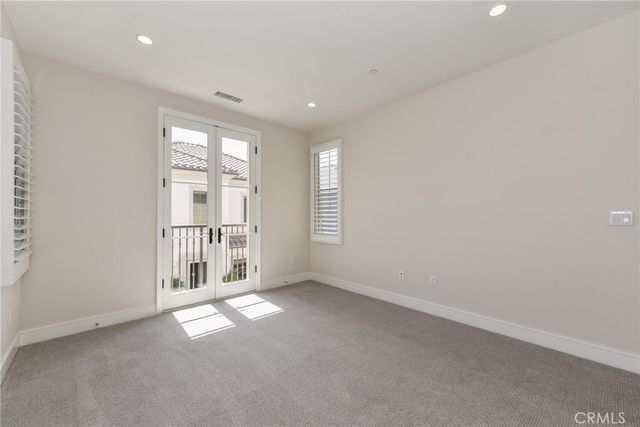 121 Linda Vista, Irvine, CA 92618