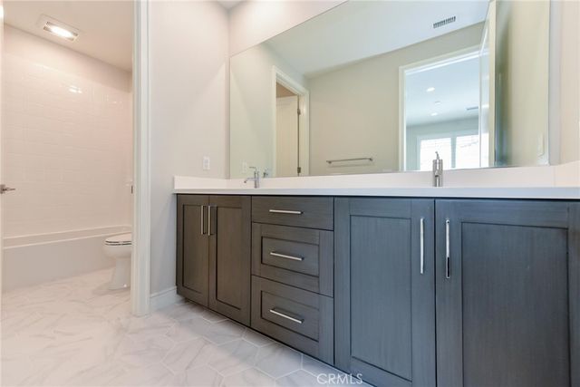 121 Linda Vista, Irvine, CA 92618