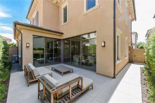 121 Linda Vista, Irvine, CA 92618