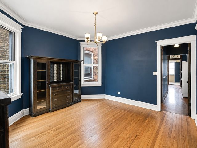 5122 N Leavitt Street, Chicago, IL 60625