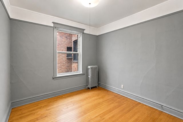 5122 N Leavitt Street, Chicago, IL 60625