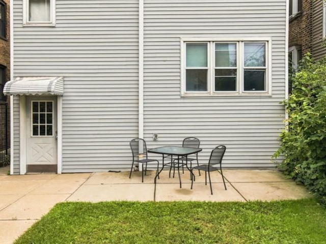 5122 N Leavitt Street, Chicago, IL 60625