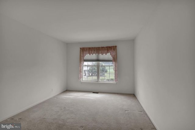 111 RUNNING CREEK DR, Reading, PA 19608