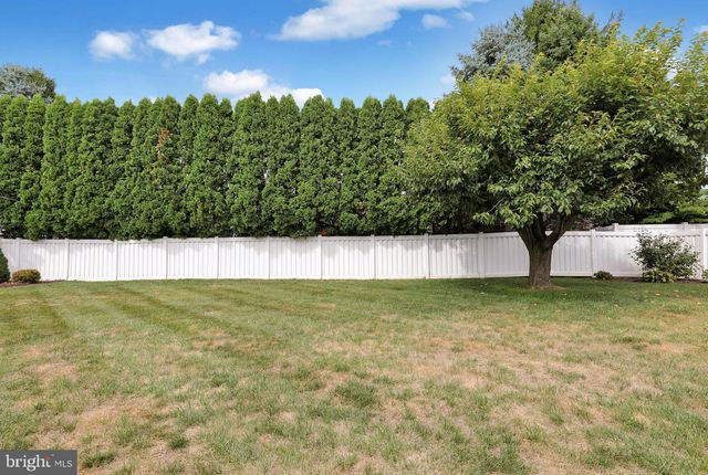 111 RUNNING CREEK DR, Reading, PA 19608