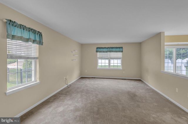 111 RUNNING CREEK DR, Reading, PA 19608