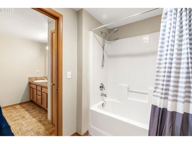 100 GRACE Way, Goldendale, WA 98620