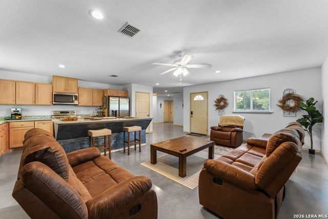 735 Green Castle Pl, Canyon Lake, TX 78133