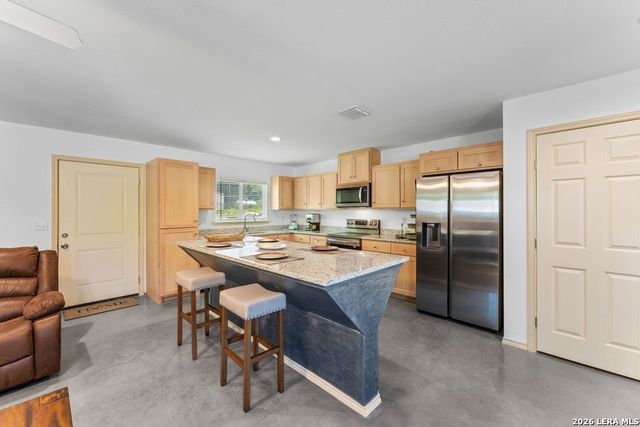 735 Green Castle Pl, Canyon Lake, TX 78133