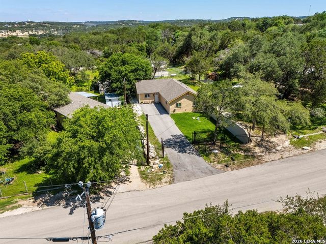 735 Green Castle Pl, Canyon Lake, TX 78133