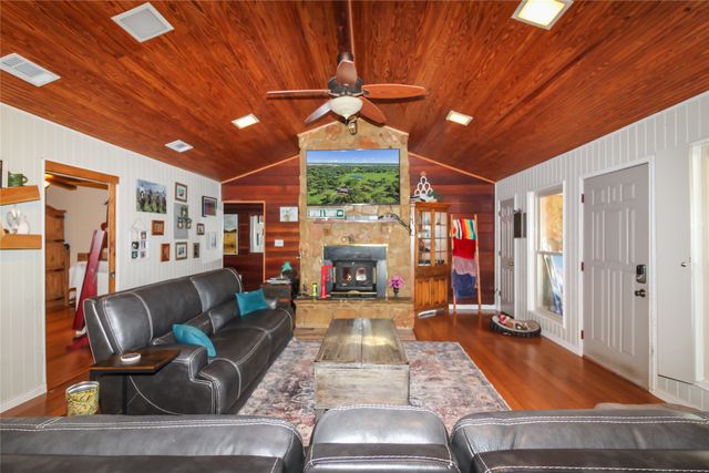 1001 Sandy Ridge Road, Scurry, TX 75158