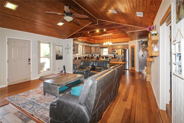 1001 Sandy Ridge Road, Scurry, TX 75158