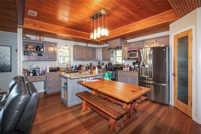 1001 Sandy Ridge Road, Scurry, TX 75158